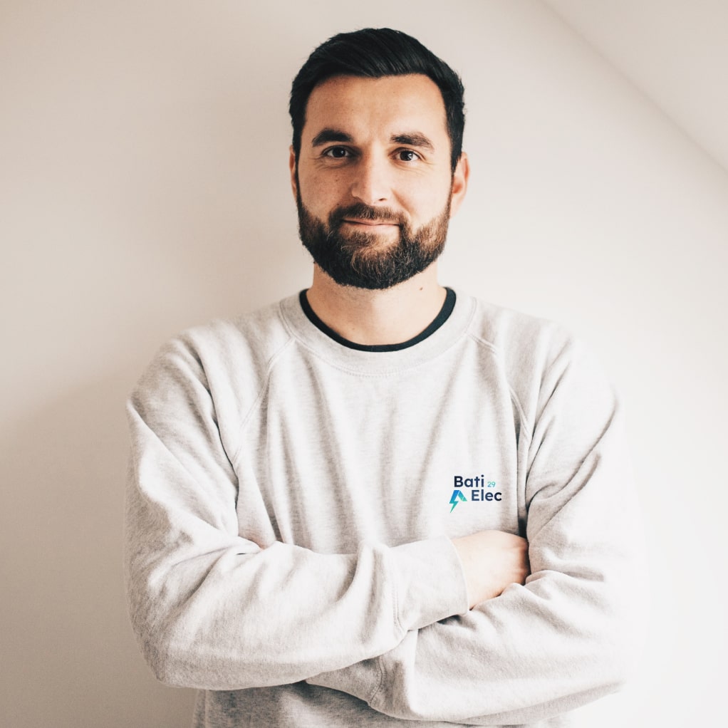 alexis esnault electricien guipavas